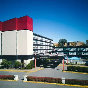 **** Hotel Ruby Foo's Canadá